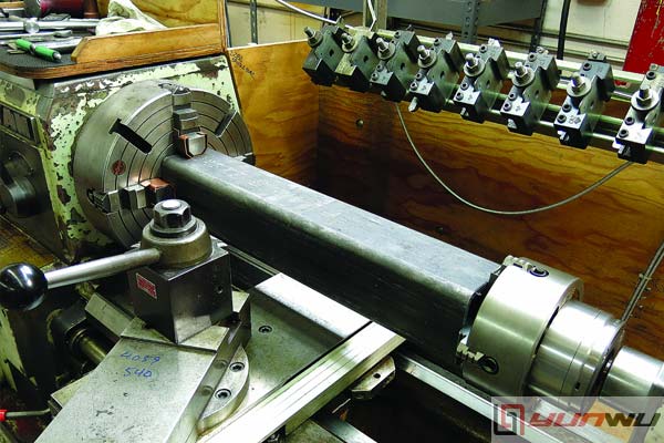 4 jaw chuck why do lathe need