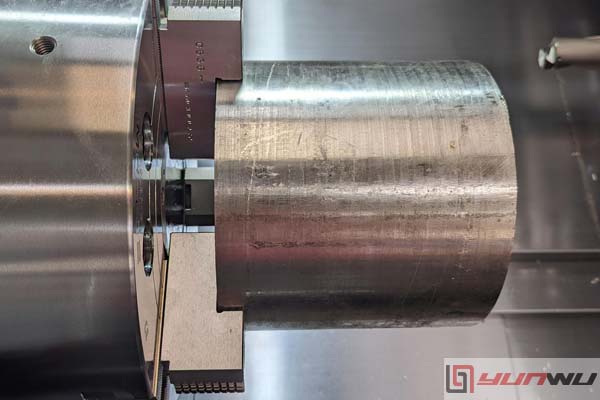 how to center round stock in a 4 jaw chuck