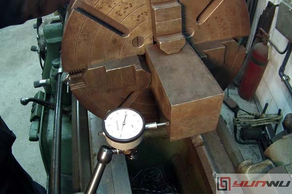 how to center square stock in a 4 jaw chuck